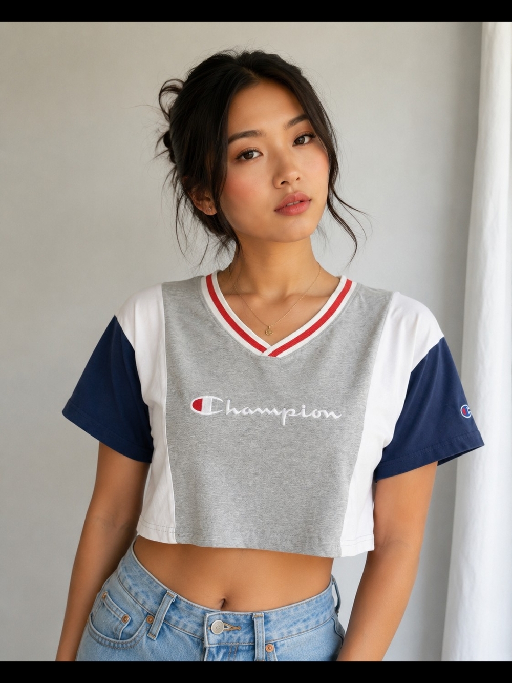 Champion Women’s Gray Colorblock V-Neck Crop Tee XS